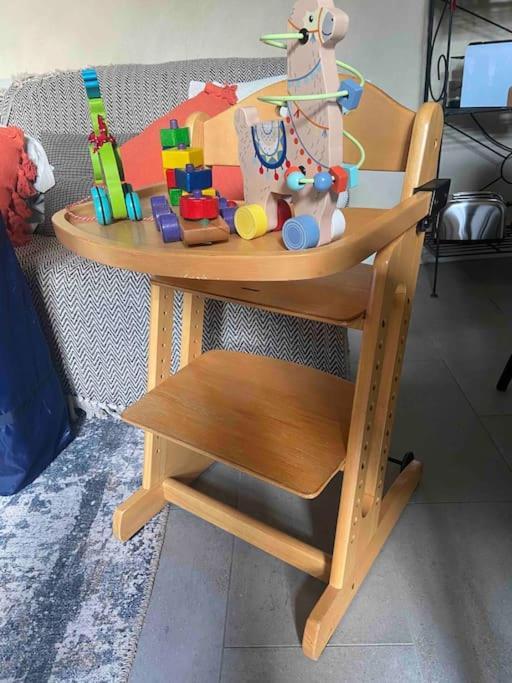 Apartment Au Pays De Gide Feutre Dans Un Chateau