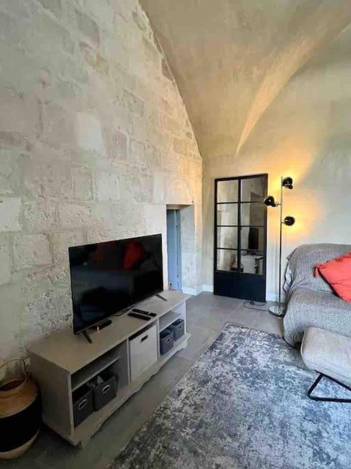 Apartment Au Pays De Gide Feutre Dans Un Chateau Lussan (Gard)