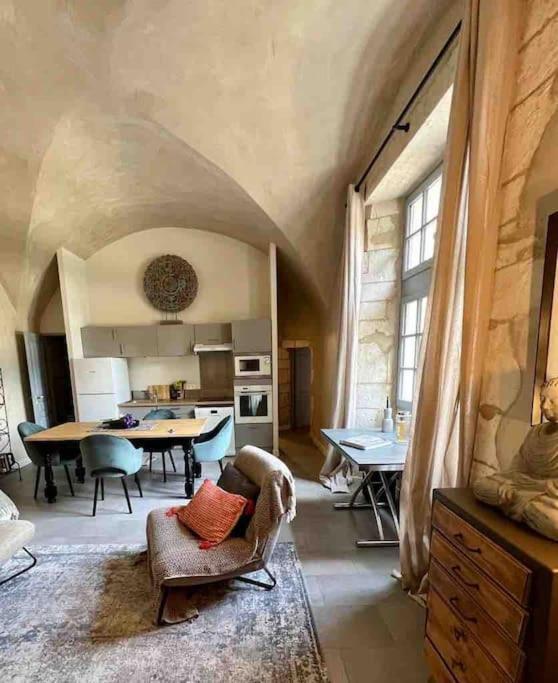 Apartamento Au Pays De Gide Feutre Dans Un Chateau Lussan (Gard)